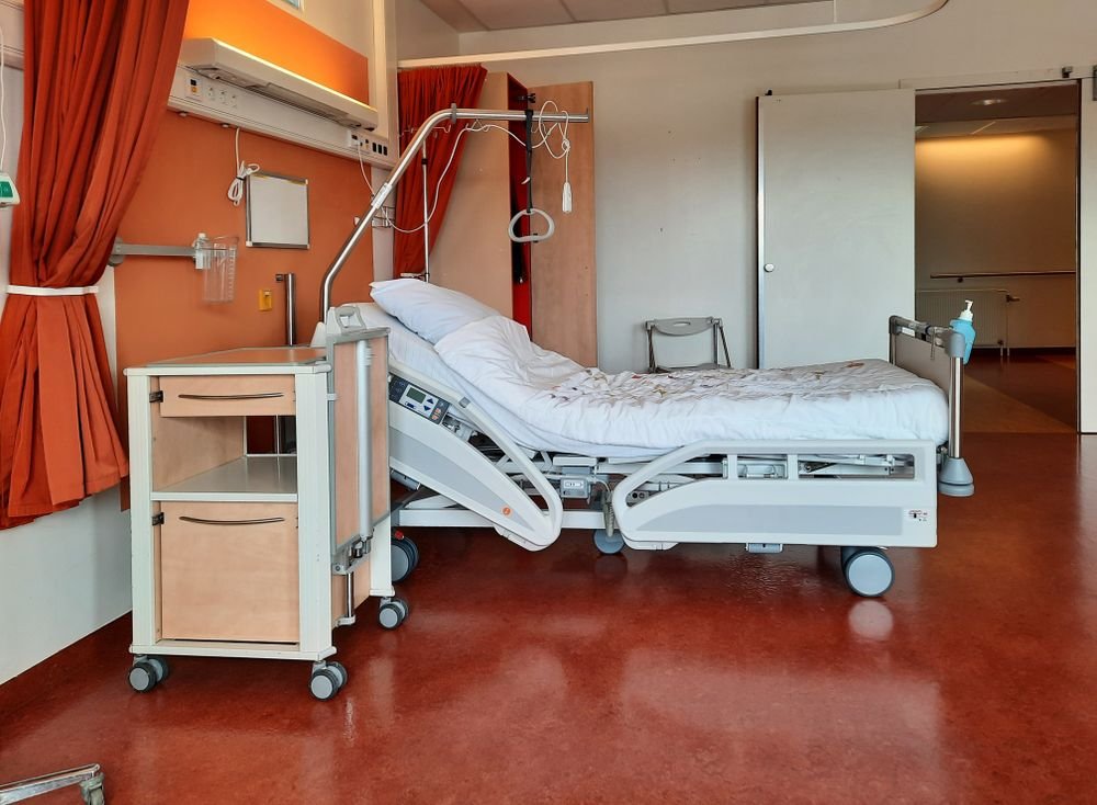 Hospital room with privacy curtains